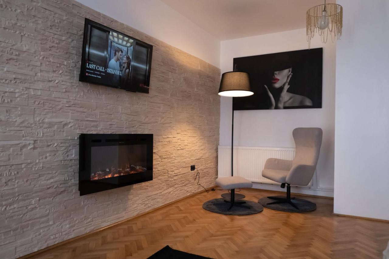 Casa Basarab Brasov Hotell Exteriör bild