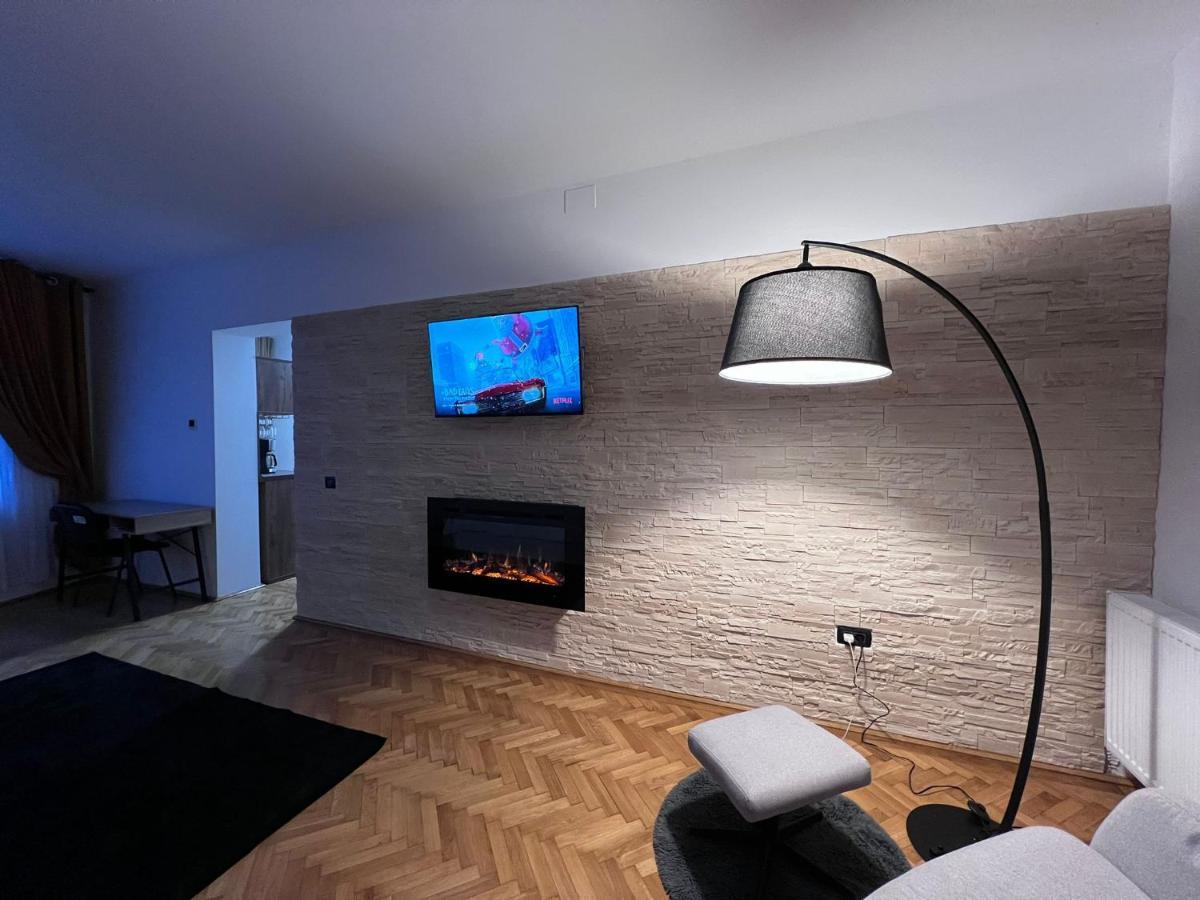Casa Basarab Brasov Hotell Exteriör bild