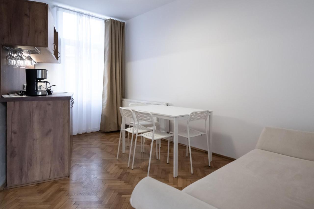 Casa Basarab Brasov Hotell Exteriör bild