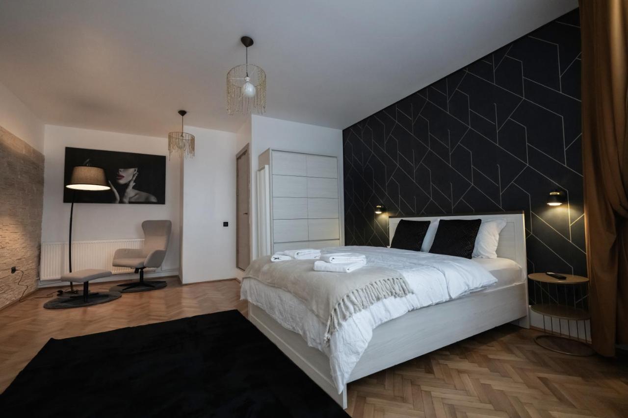 Casa Basarab Brasov Hotell Exteriör bild