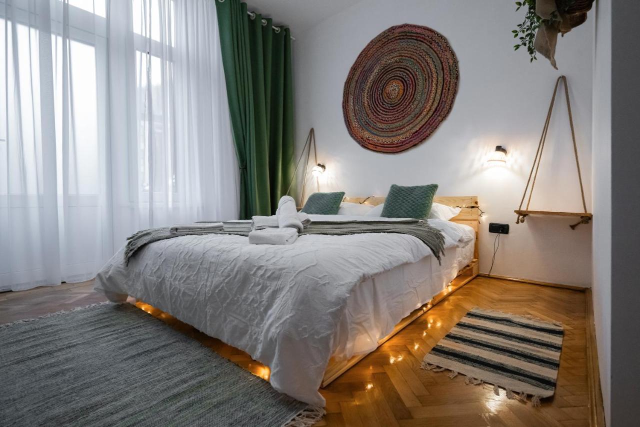 Casa Basarab Brasov Hotell Exteriör bild