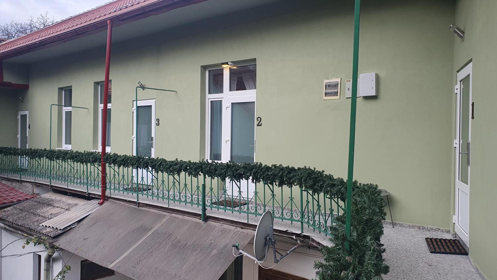 Casa Basarab Brasov Hotell Exteriör bild